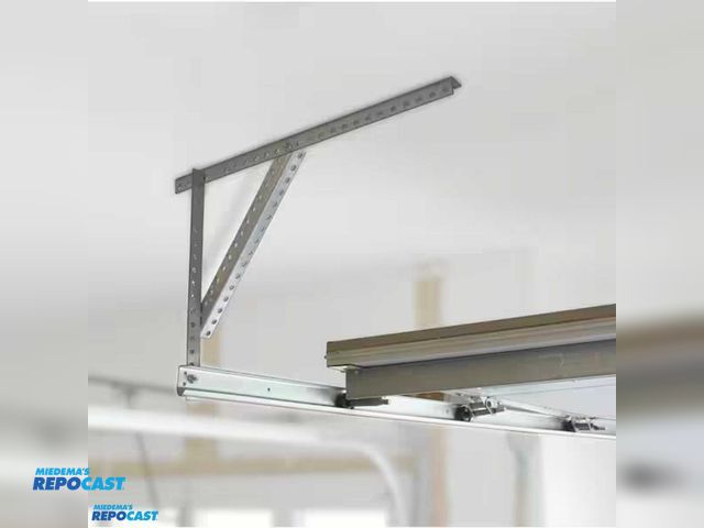 Repocast.com - Lot 2-19865 - Colpay Garage Door Rear Track Hanger Kit