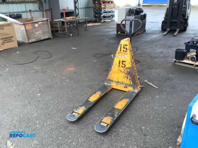 Lot 2-93629 - Ergo-lift Sm12/10BT3  Pallet jack