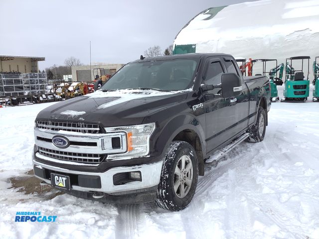 Lot 2-41923 - 2019 Ford F150 XLT SuperCab 6.5-ft. Bed Extended Cab Pickup Truck 4x4