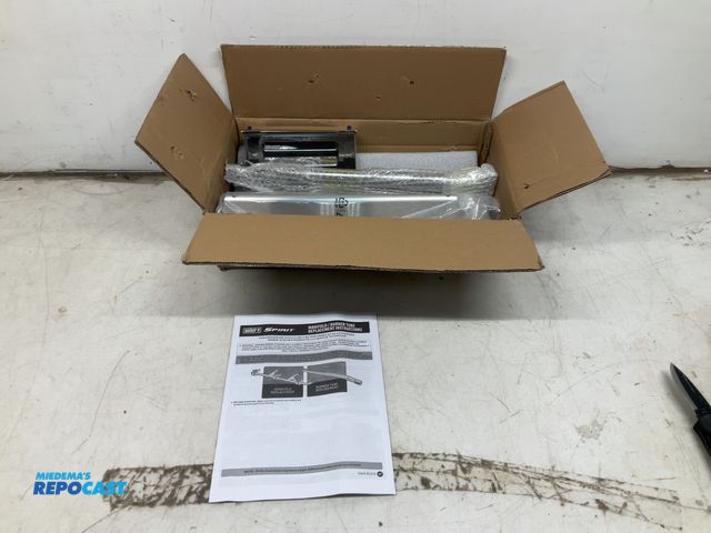 Lot 2-17198 - Weber Spirit replacement manifold/burner tube