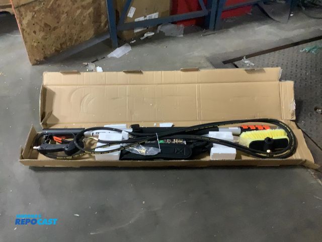 Lot 2-28283 - Pressure washer telescoping wand model#QD-SSG03