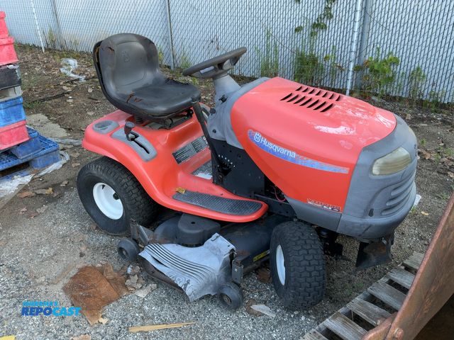 Lot 2-18853 - husqvarna 21 HP riding mower works but needs new starter