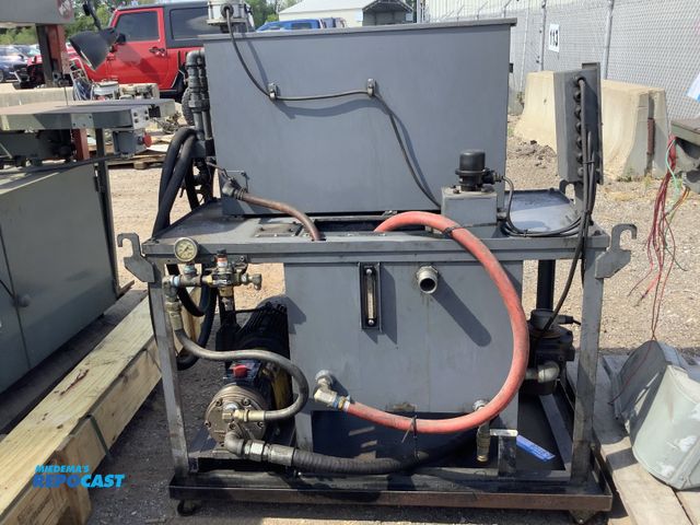 Lot 2-91116 - Hydraulic power unit that includes an electric motor, a pump and a Reserver tank for fluids