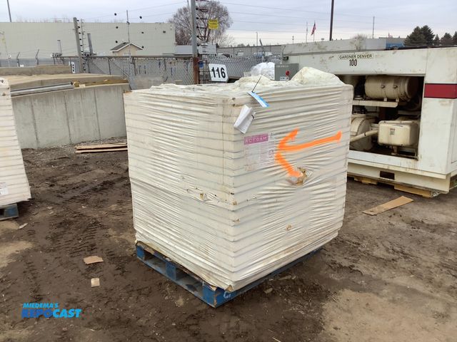 Lot 2-92072 - Skid of Tapered ACFoam roof insulation, 4’x4’x1-3/4”