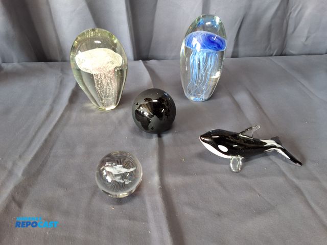Lot 2-23622 - ART GLASS PAPERWEIGHTS- (2) JELLY FISH'S, GLOBE, DOLPHIN AND DRAGON