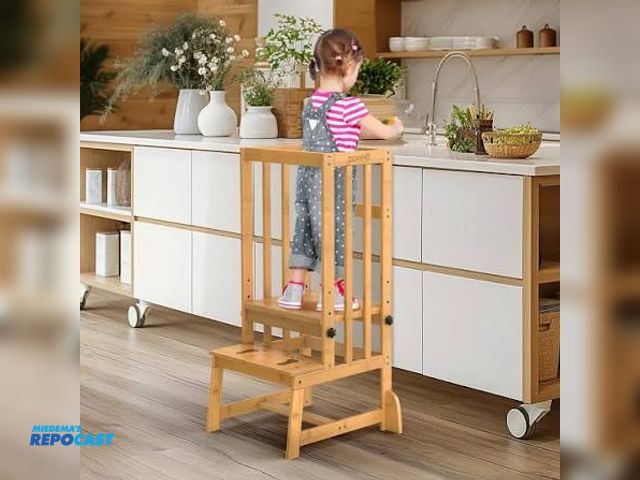 Lot 2-93845 - Dorpu Toddler Step Stool, 3 Adjustable Height Tower Anti-tip Safety Learning Kitchen Step Stool for ...