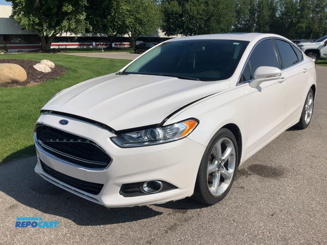 Lot 2-40778 - 2016 Ford Fusion SE Sedan FWD