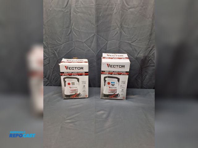 Lot 2-34571 - (1) VECTOR 800AMP JUMPSTARTER AND (1)1000 AMP JUMPSTARTER