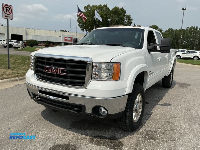 Lot 2-16346 - 2007 GMC Sierra 2500 SLT Crew Cab Standard Box Pickup Truck 4x4