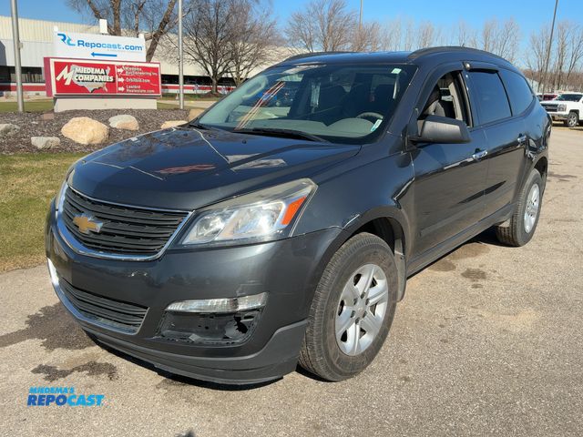 Lot 2-43521 - 2013 Chevrolet Traverse LS SUV FWD