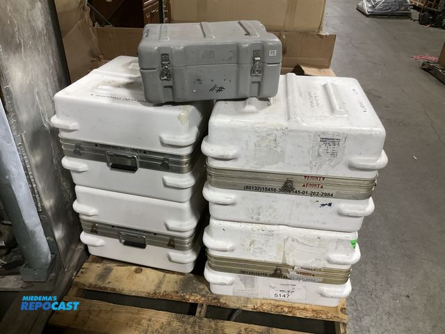 Lot 2-67678 - 5 Plastic hard cases for transportation or storage    (1)  18” x 13” x 7”      (4)  22” x 20” x 15”