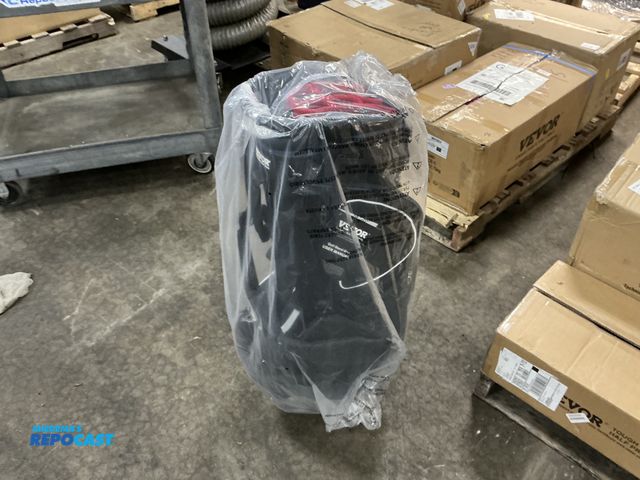 Lot 2-93880 - VEVOR golf stand bag.