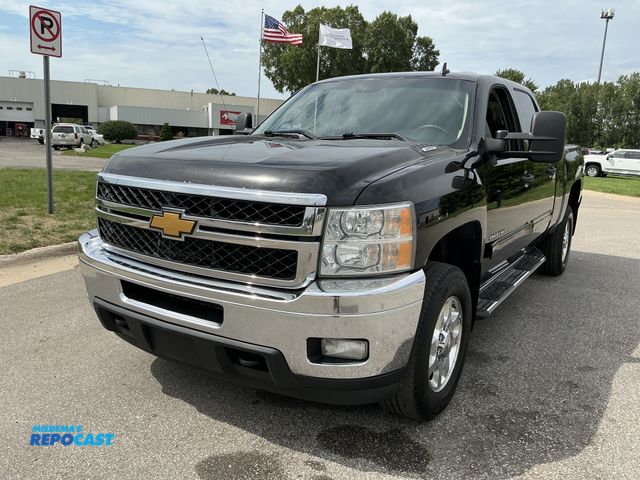Lot 2-99637 - 2014 Chevrolet SILVERADO 2500 LT Crew Cab Standard Box Pickup Truck 4x4