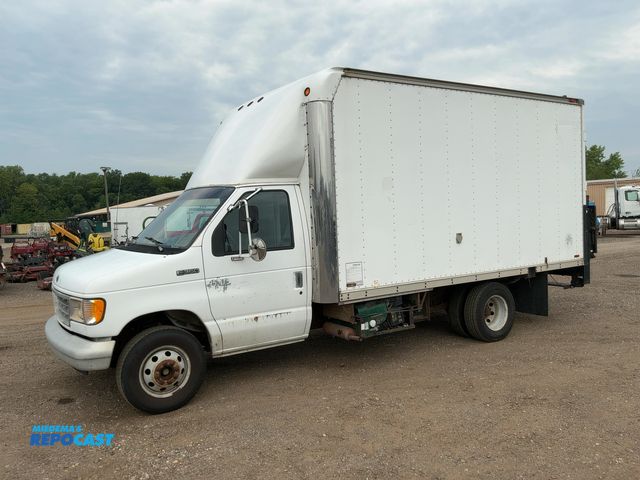 Lot 2-11165 - 1995 Ford E-350 14' Box Truck