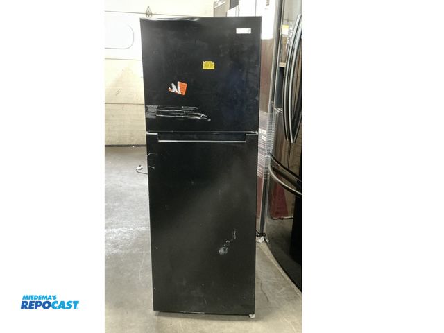 Lot 2-96517 - Vissani MDTF10BKES4 Refrigerator/Freezer