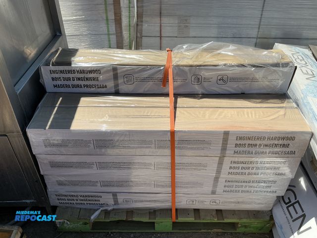 Lot 2-75354 - Skid of Bruce Engineered Red Oak Hardwood Flooring. 6.46” x 48.5” Length.