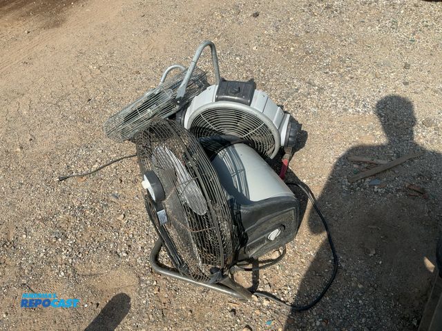 Lot 2-10562 - (4) Assorted Floor Fans