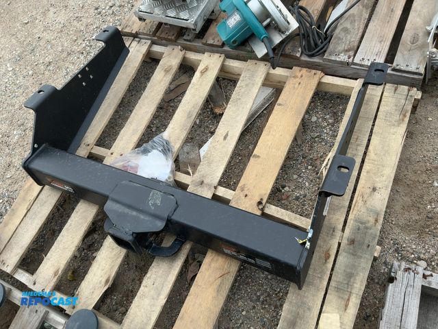 Lot 2-69405 - Curt commercial duty hitch attachment, comes with bag of parts which might not go with this exact hi...
