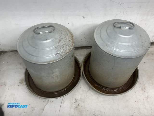 Lot 2-19544 - Lot of (2) Little Giant metal poultry mounts, 3 gallons