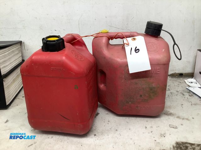 Lot 2-92044 - Lot of (2) Plastic Gas cans 2 gals