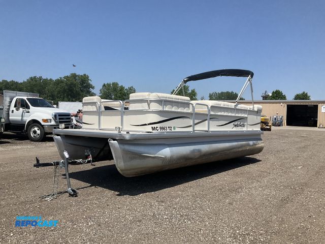 Lot 2-34329 - 2008 Sweetwater 2086 21’ 2” Pontoon Boat