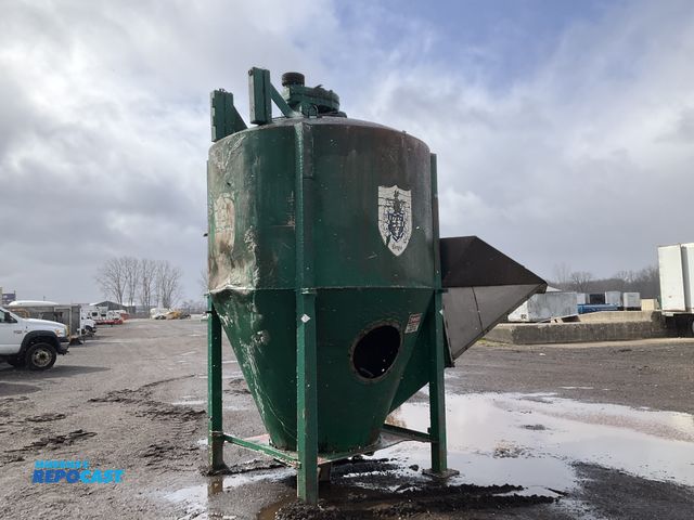 Lot 2-33132 - Doyle Manufacturing vertical blender/mixer, approx 12’ 6”T overall, hopper is approx 7’ diameter at ...