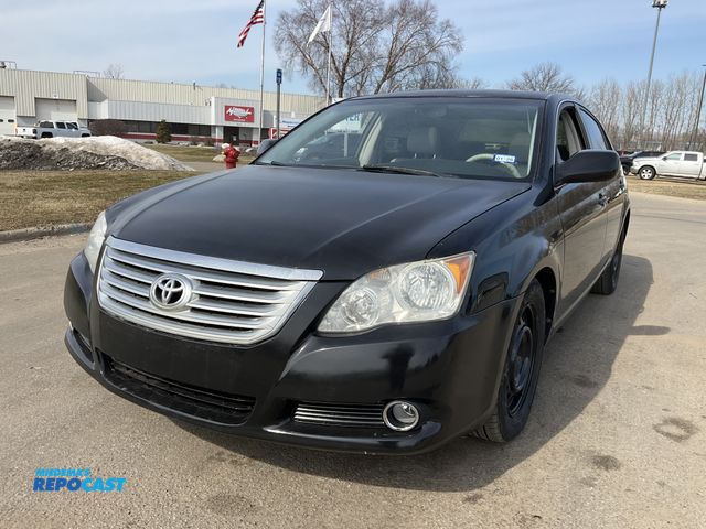 Lot 2-94441 - 2008 Toyota Avalon XLS Sedan FWD