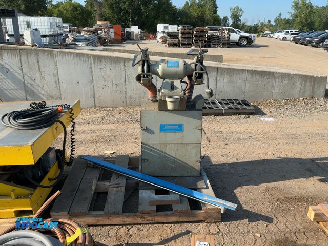 Lot 2-99299 - Cincinnati 103 3600R.P.M 602-134 type 230V dual pedestal grinder