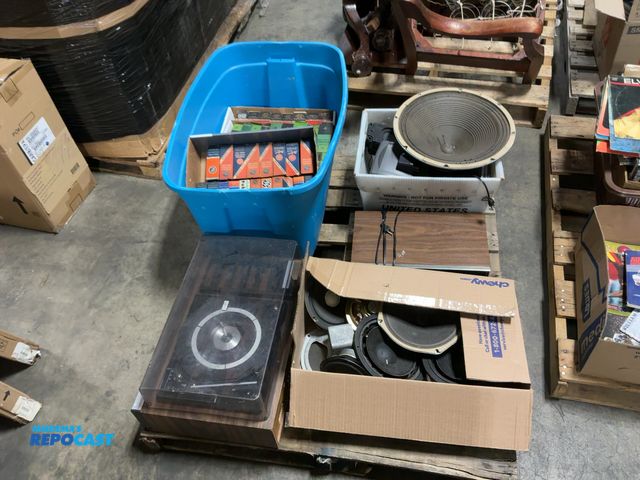 Lot 2-96542 - Skid Lot of Assorted Stereos, Electron and Radio Tubes, and Speaker Cones