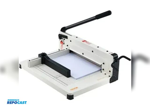 Lot 2-96609 - Guillotine trimmer