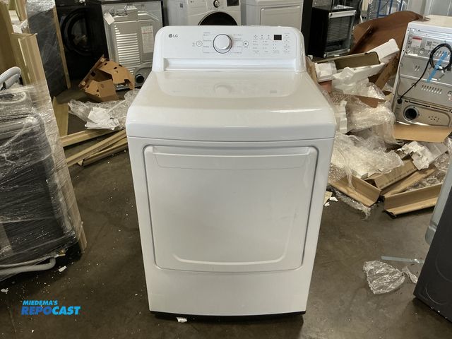 Lot 2-55224 - Scratch & Dent LG DLG7001W Gas Dryer with Sensor Dry Technology