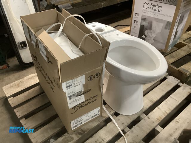 Lot 2-93699 - Other Eco flush  B8106 S Other White toilet, (serial number: 2024-01532632)