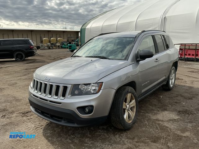Lot 2-41521 - 2016 Jeep Compass Sport FWD SUV FWD