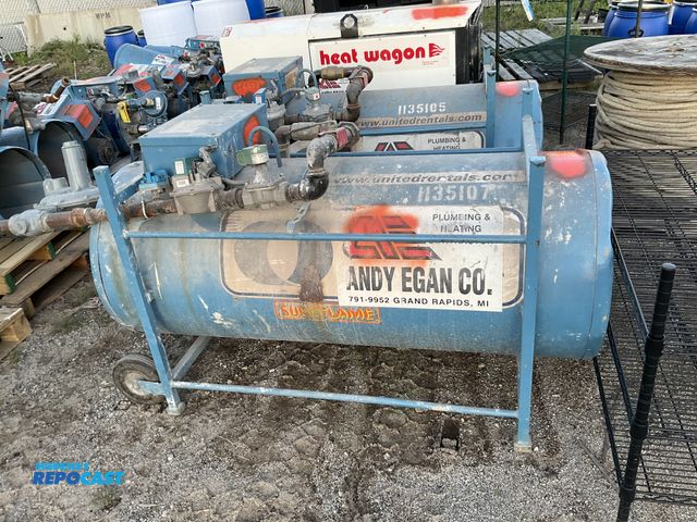 Lot 2-33013 - SureFlame S1505B portable 1,500,000 BTU dual-fuel forced air construction heater