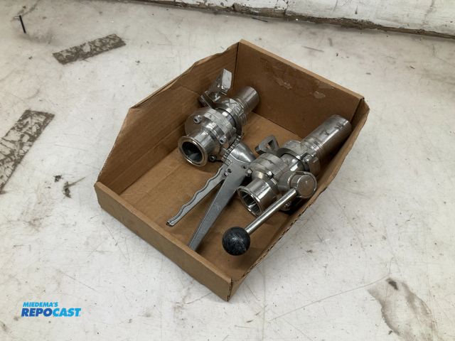 Lot 2-33205 - (2) stainless 1.2" valves