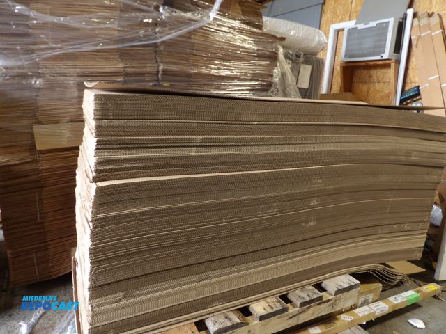 Lot 2-58287 - lot of approx (350) new Corrugated Cardboard