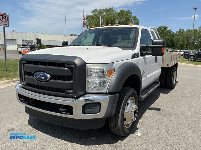 Lot 2-75210 - 2015 Ford F-450 XL Extended Cab Flatbed Pickup Truck 4x4