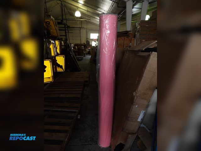 Lot 2-53238 - new steiner welding blanket roll acrylic - coated fiberglass 5' wide 150' length pink #385-60R abras...