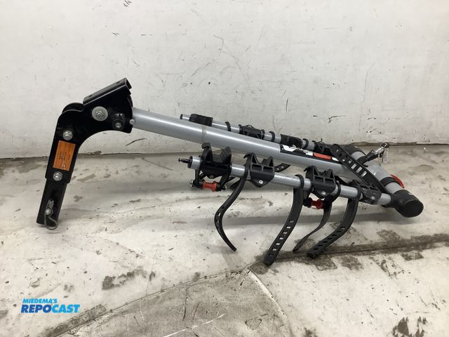 Lot 2-76984 - Rola 4-place Bike Rack w/ retractable security cable - includes key