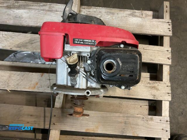 Lot 2-32896 - Small Honda Engine, likely from a lawn mower