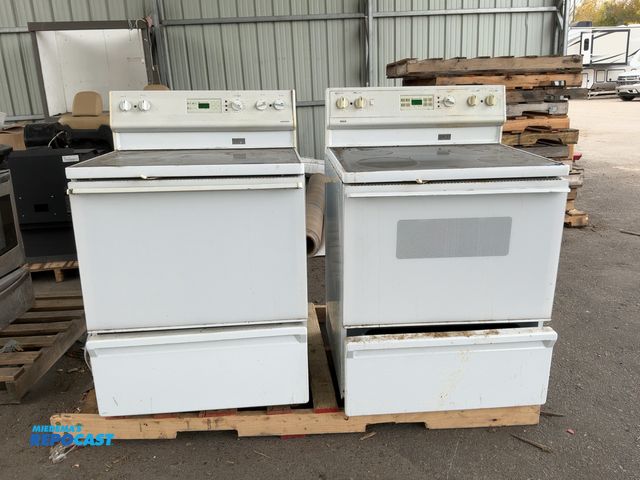 Lot 2-69292 - (2) RCA Hot Point LE8356WO73WW and R 8787WO77WW Oven/Stoves (one has a window)