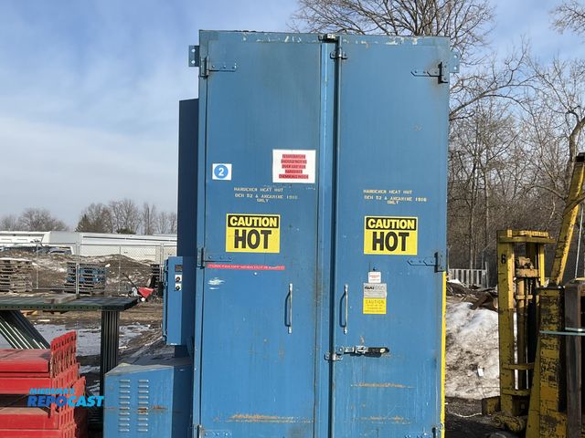 Lot 2-92502 - Heat-Pro HPEC8V-F1 8 drum warmer/heater, 2 shelves with latchable door, this unit is made to hold (8...