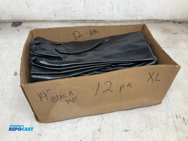 Lot 2-33883 - 12 pr xl 14" black PVC smoothe finish work gloves
