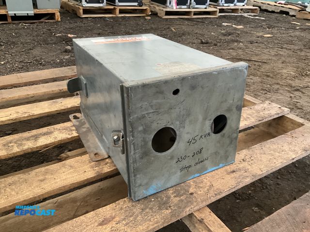Lot 2-40480 - Powertran PT-180E 45 KVA 3-Phase Auto Transformer