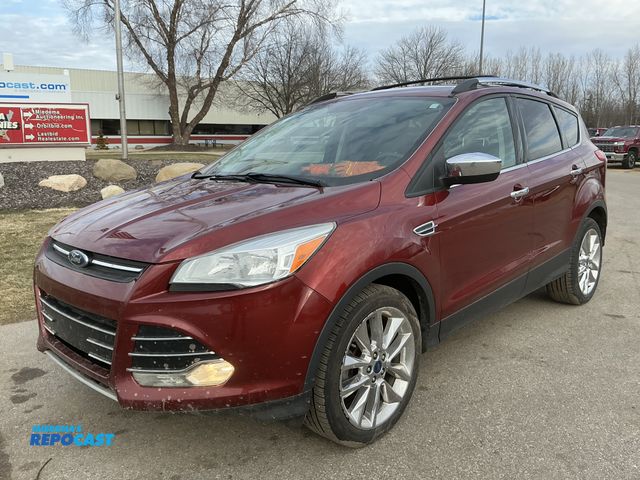 Lot 2-46825 - 2015 Ford Escape SE FWD SUV FWD