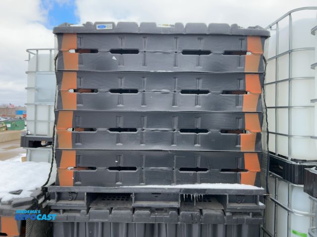 Lot 2-14223 - 8 Reusable Plastic Pallet Box