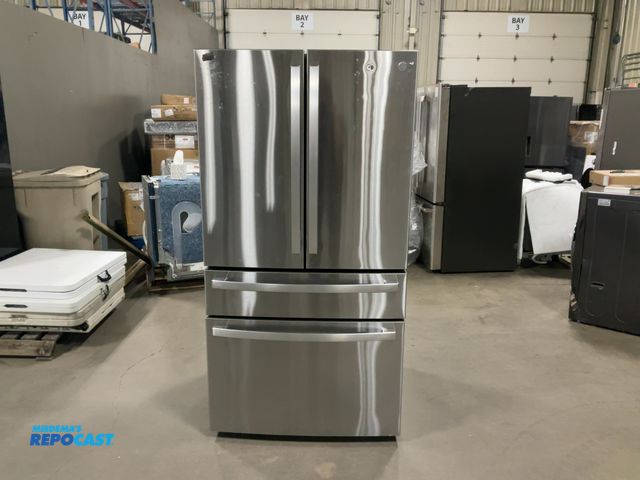 Lot 2-55200 - Scratch & Dent GE PGE29BYTDFS Refrigerator