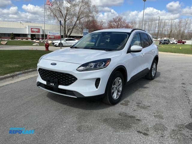 Lot 2-14276 - 2021 Ford Escape Sports Car AWD