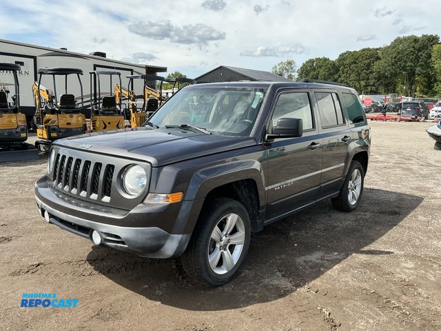 Lot 2-71254 - 2015 Jeep Patriot Latitude 4WD Wagon 4x4