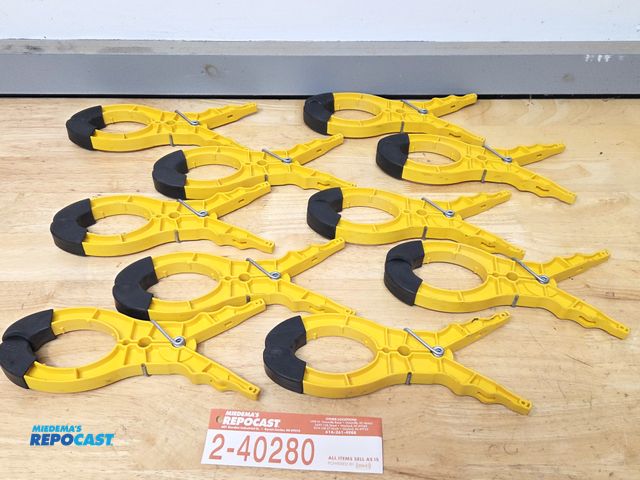 Lot 2-40280 - lot of 10 cord / cable clamps